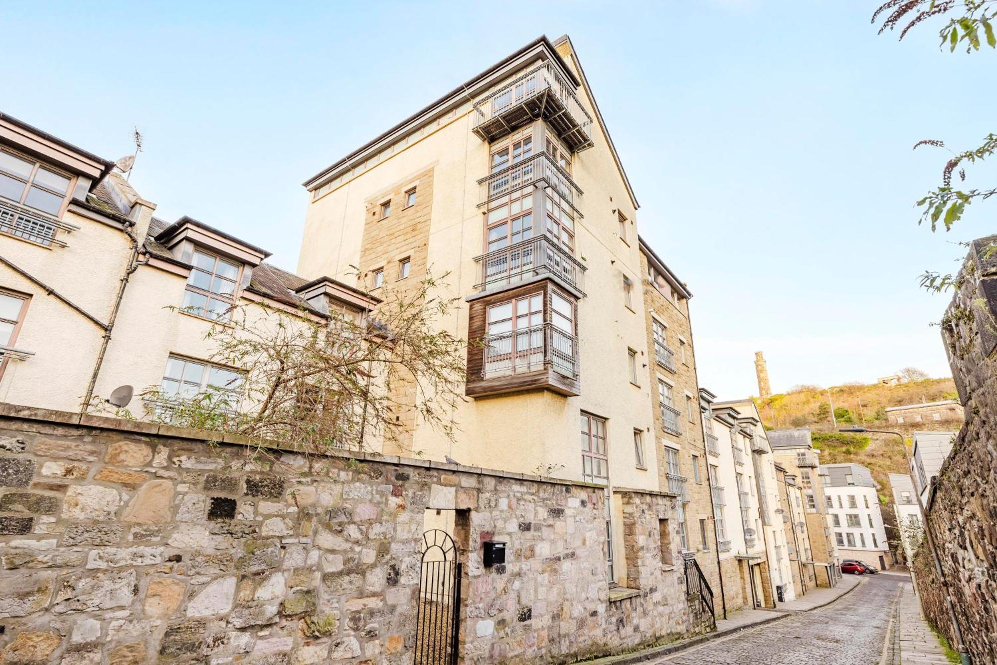 Joivy Stylish Apartment With Balcony In Old Town EDI Exterior foto