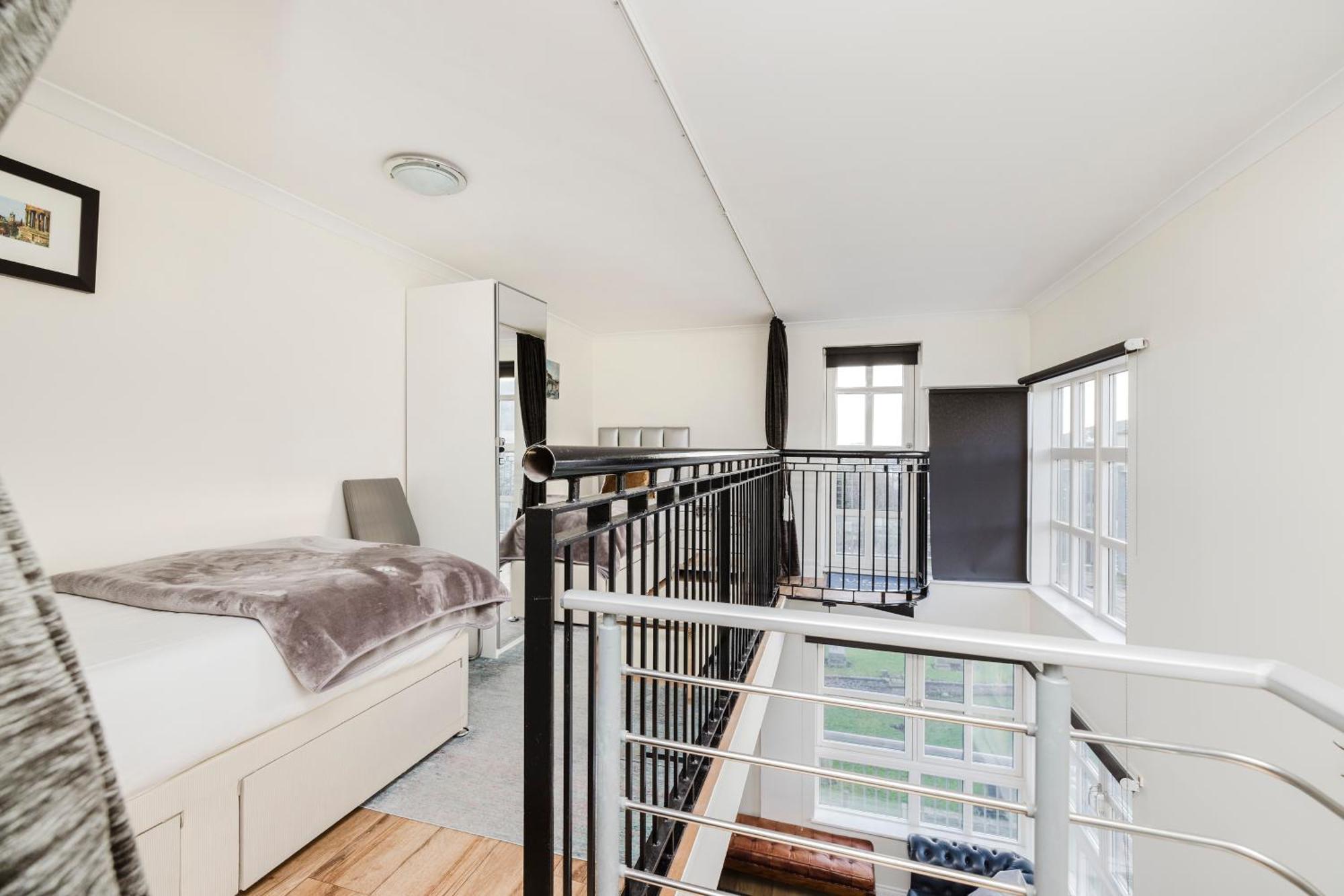 Joivy Stylish Apartment With Balcony In Old Town EDI Exterior foto